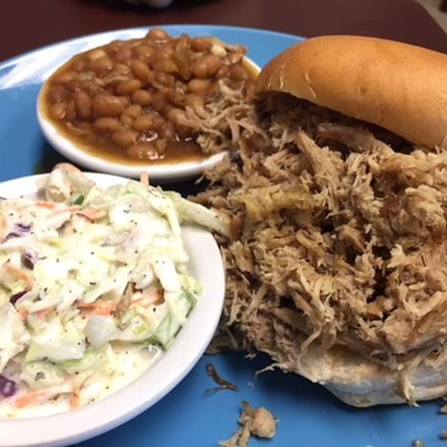 PULLED PORK DINNER.